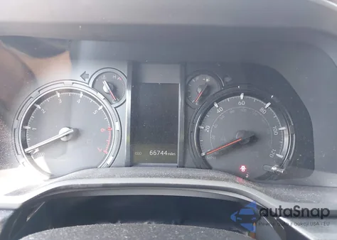 2021 Toyota 4Runner Sr5 Premium z USA, uszkodzony, nr VIN JTENU5JR9M5862576